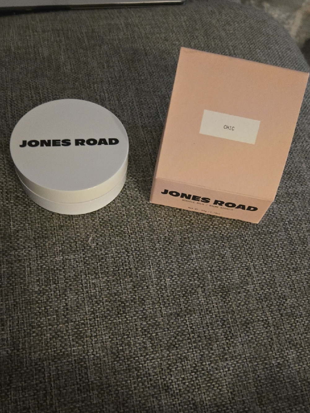 NIB JONES ROAD MIRACLE BALM. CHIC